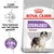 Royal Canin Sterilised Medium hondenvoer, tekst: voor behoud van het ideale gewicht, bewezen resultaten -10% minder calorieën, afbeelding middelgrote hond. Royal Canin Sterilised Medium hondenvoer, tekst: voor behoud van het ideale gewicht, bewezen resultaten -10% minder calorieën, afbeelding middelgrote hond.