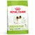 Opakowanie Royal Canin x-small adult 8+, rozmiar XS do 4 kg, z wizerunkiem małego psa, widoczne napisy: Healthy immune system, Optimal vitality support.