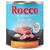 Консерва Rocco Junior, 800 г. Видны кусок мяса, куриные сердца и рис. Текст: Poultry, chicken hearts & rice. Надпись на английском: Supports healthy growth, calcium.