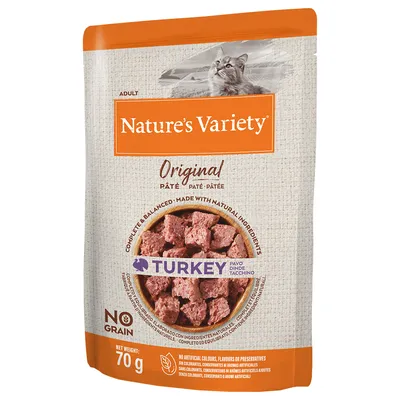 Nature’s Variety Original Pâté Turkey, bez obilovin, hmotnost 70 g. Na obalu obrázek kočky a misky s krmivem. Text: NO GRAIN, COMPLETE & BALANCED, MADE WITH NATURAL INGREDIENTS.