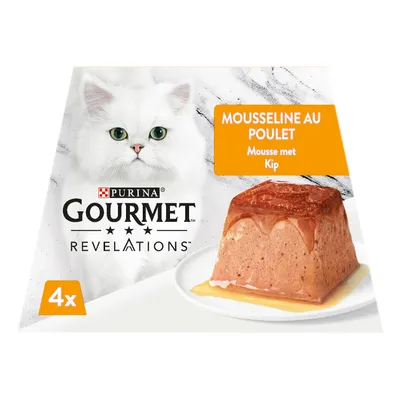 Purina Gourmet Revelations mousseline au poulet, 4x portions. Texte visible : Mousse met Kip. Image d’un chat blanc et d’une mousse servie sur une assiette.