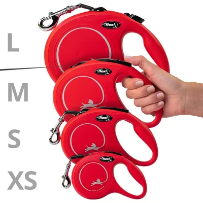 Cztery czerwone smycze automatyczne Flexi w rozmiarach XS, S, M, L ułożone jedna na drugiej; widoczne oznaczenia rozmiarów po lewej stronie oraz logo Flexi na każdej smyczy.