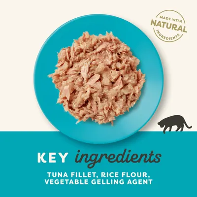 Key ingredients: tuna fillet, rice flour, vegetable gelling agent. Made with natural ingredients. Image shows shredded tuna on a blue plate.