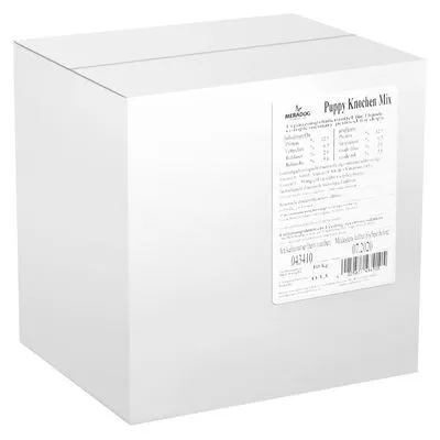 Witte doos met etiket 'Puppy Knochen Mix' van Meradog, voedingsanalyse en barcode zichtbaar op het etiket.