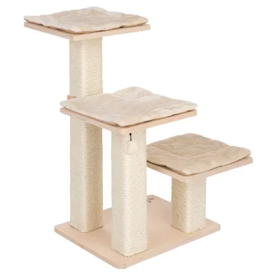 Kratzbaum mit drei Ebenen, gepolsterte Liegeflächen in Beige, Sisal umwickelte Säulen und Spielball an einer Schnur.