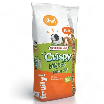 Opakowanie Versele-Laga Crispy Muesli Guinea Pigs fruity! Extra vitamin C, dla świnek morskich. Widoczne napisy: aha!, fun.