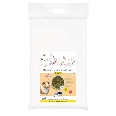 Bunny MeerschweinchenTraum BASIC, made in Germany. Contains 83 ingredients, including meadow herbs and vegetables. Packaging shows a guinea pig and a close-up of the food.