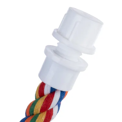 Corde torsadée multicolore avec embout en plastique blanc visible, sans marque apparente ni texte.