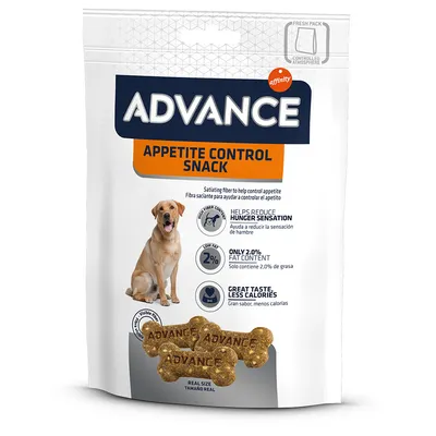 Опаковка Advance Appetite Control Snack с изображение на куче, надписи: Helps reduce hunger sensation, only 2.0% fat content, great taste less calories, бисквити във формата на кокал.