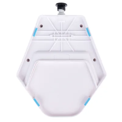 Valkoinen muovipidike ruuveilla ja sinisillä kiinnikkeillä, sopii asennukseen tai kiinnitykseen.