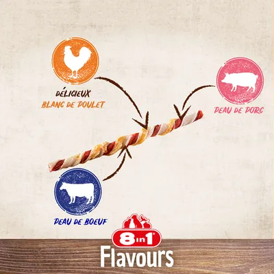 Bâtonnet torsadé 8in1 Flavours avec texte : délicieux blanc de poulet, peau de porc, peau de bœuf. Marque 8in1 visible en bas de l’image.