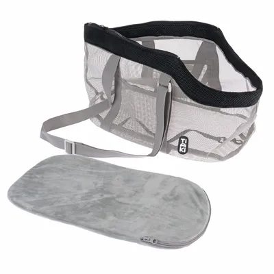 Sac de transport en maille grise avec bandoulière réglable, coussin amovible gris à fermeture éclair, logo Trixie visible sur le côté du sac.