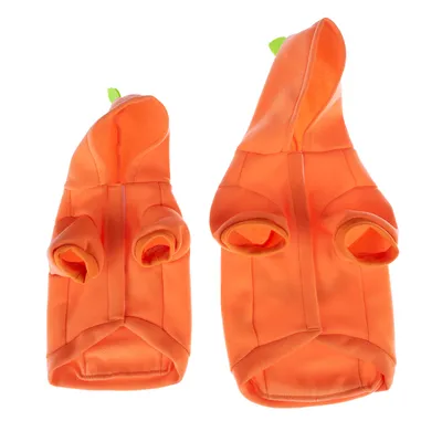 To orange hundetrøjer med hætte og fire ærmer, vist i to forskellige størrelser. Synlige grønne detaljer øverst på hætten. Materiale ligner stof.