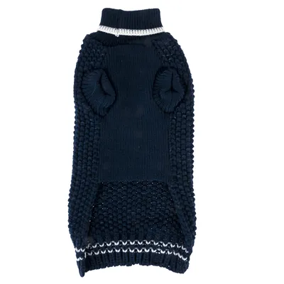 Dunkelblauer gestrickter Hundepullover mit weissem Streifen am Kragen und Öffnungen für Vorderbeine. Strukturierte Strickmuster an den Seiten und am unteren Rand.