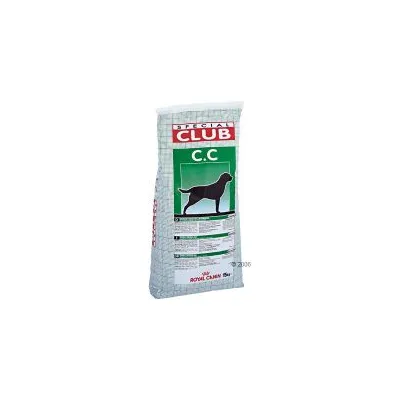 Saco de pienso para perros con la marca SPECIAL CLUB C.C y Royal Canin visible en el envase. Imagen del perfil de un perro negro sobre fondo verde.