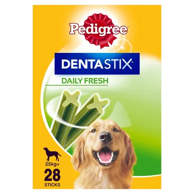 Pedigree Dentastix Daily Fresh, 28 sticks, for dogs 25kg+, green dental chews shown on packaging with a dog image. Brand and product names visible.