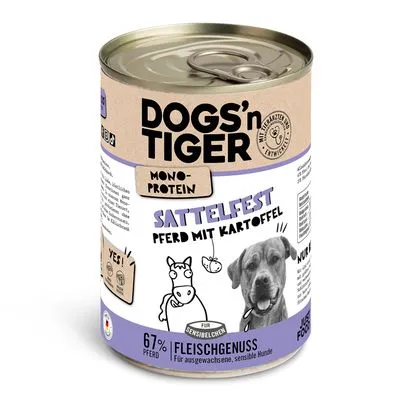 DOGS’n TIGER Sattelfest mono-protein, paard met aardappel, 67% paard, voor gevoelige honden. Tekst deels in het Duits: 'Fleischgenuss für ausgewachsene, sensible Hunde'.
