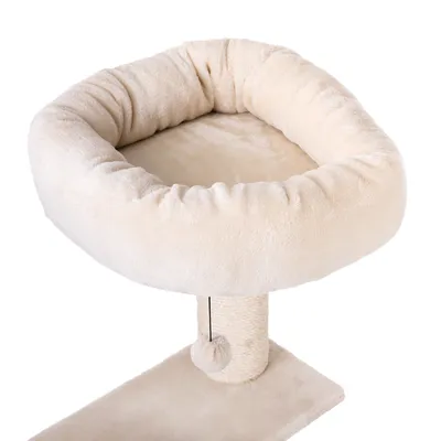 Beiger Kratzbaum mit gepolsterter Liegefläche und Spielzeug an einer Schnur. Ideal für Katzen zum Spielen und Ausruhen.
