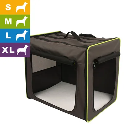 Textilní přepravka s černými a žlutými lemy, síťovanými okny a madlem. Vlevo barevné označení velikostí S, M, L, XL se siluetami psů.