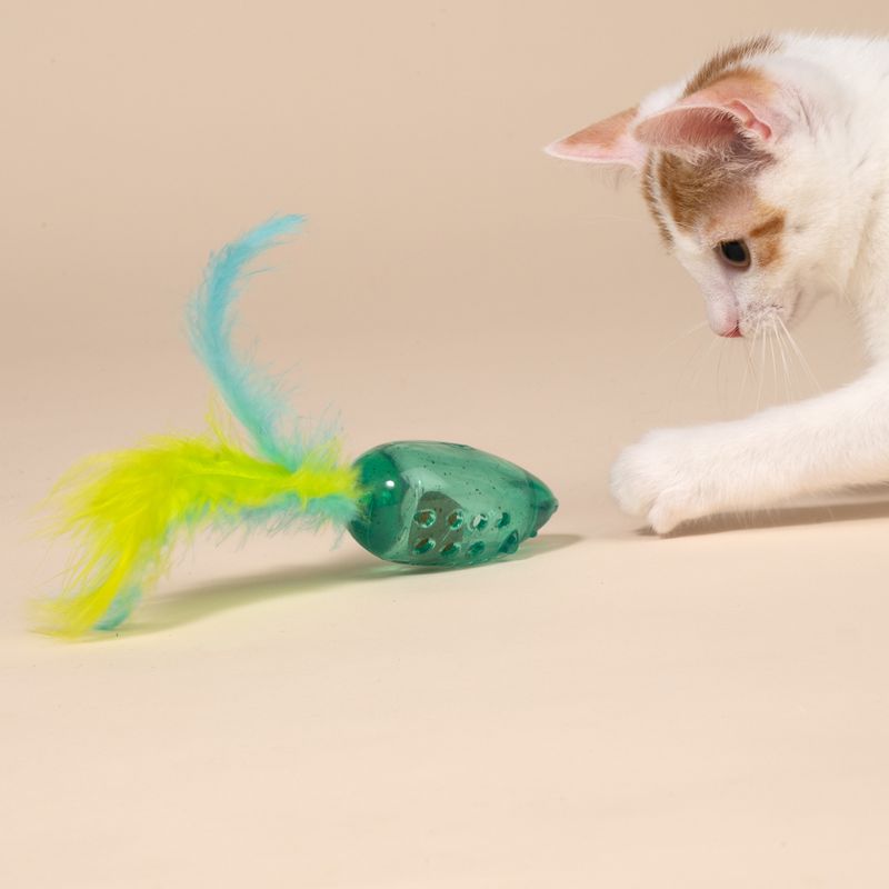 TIAKI Maus mit Katzenminzeball und Federn