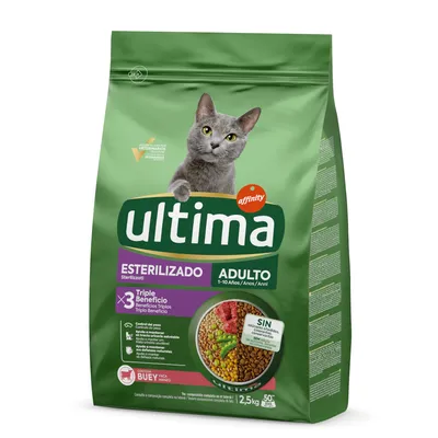 Sac de croquettes pour chat Ultima Affinity, stérilisé adulte 1–10 ans, bœuf, 2,5 kg. Texte visible : triple bénéfice, sans colorants ni conservateurs, contrôle du poids.