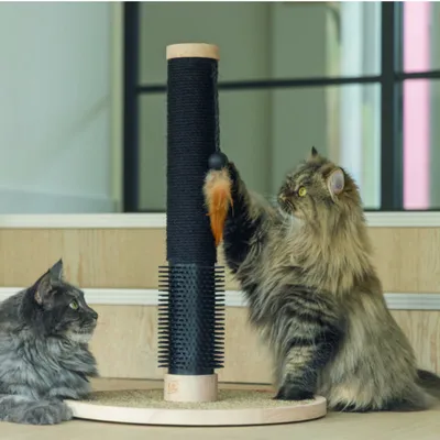 Designed by Lotte griffoir en bois Fida