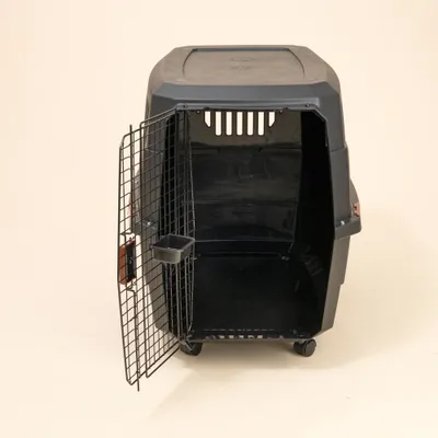 TIAKI caisse de transport avec roulettes, noire - Taille XL : L 102 x l 71 x H 67 cm TIAKI caisse de transport avec roulettes, noire - Taille XL : L 102 x l 71 x H 67 cm