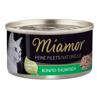 Miamor Feine Filets Naturelle Bonito-Thunfisch, im eigenen Saft. Bild på katt och tonfiskbitar synliga på burkens etikett.