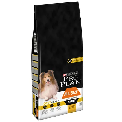 Sac hrană pentru câini Purina Pro Plan All Size Adult Light/Sterilised, Optiweight, imagine cu un câine pe ambalaj. Text vizibil: bogat în pui, Opti Nutrition.