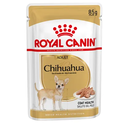 Sachet Royal Canin Adult Chihuahua 85 g, illustration de chihuahua, texte visible : Coat Health, Over 8 months old, Breed Health Nutrition, Salute del pelo.