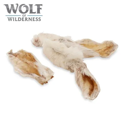 Wolf of Wilderness sušené králičí uši s chlupy, tři kusy na bílém pozadí
