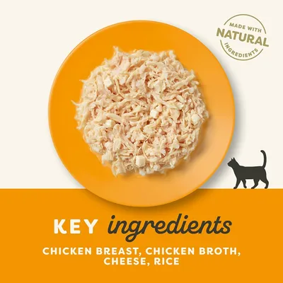 Ingredientes principales: pechuga de pollo, caldo de pollo, queso, arroz. Sello: Made with natural ingredients. Imagen de comida desmenuzada en plato naranja y silueta de gato.
