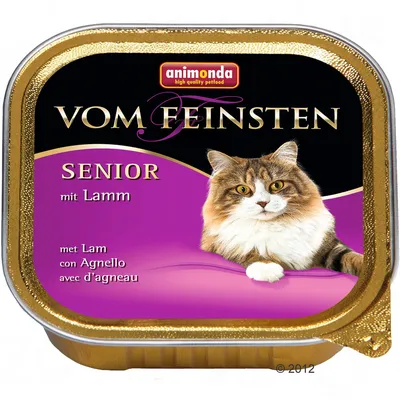 Корм для кошек animonda Vom Feinsten Senior mit Lamm. На упаковке изображена кошка, текст: SENIOR mit Lamm, met Lam, con Agnello, avec d’agneau.