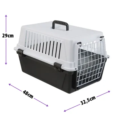 Transportbox aus Kunststoff mit Gittertür, Masse: Höhe 29cm, Länge 48cm, Breite 32,5cm.