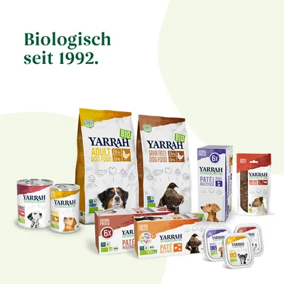 Yarrah BIO kutyaeledel csomagolások: száraztáp, konzerv, pástétom, jutalomfalat. Felirat: Biologisch seit 1992.