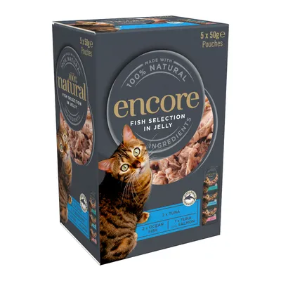 Encore Fish Selection in Jelly, 5 x 50 g poser. 100% natural ingredients. Indeholder: 2 x tuna, 2 x ocean fish, 1 x tuna with salmon. Kat og fiskestykker synlige på emballagen.