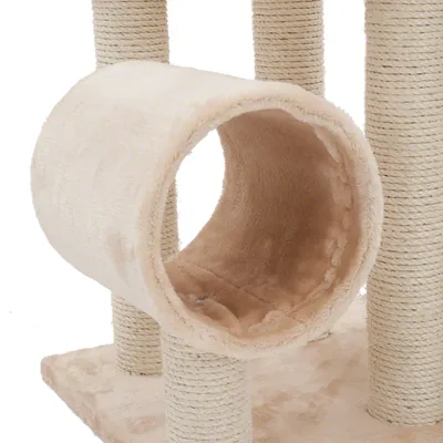 Tunnel en tissu beige intégré à un arbre à chat avec poteaux recouverts de corde, base carrée visible. Matériaux : tissu et corde.
