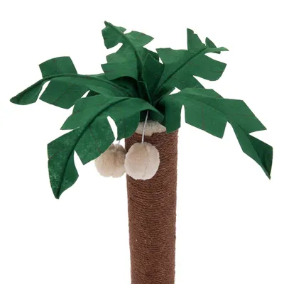Krabpaal in de vorm van een palmboom met groene bladeren en twee beige pluche ballen aan touwtjes. Stam omwikkeld met sisaltouw.