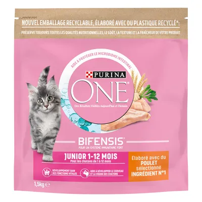 Hrană pentru pisici Purina ONE Bifensis Junior 1–12 luni, 1,5 kg. Text vizibil: 'Elaboré avec du poulet sélectionné ingrédient n°1', 'Développement sain des fonctions vitales'.