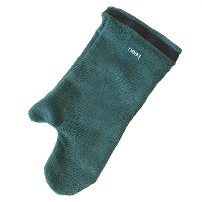Grüner Mikrofaser-Handschuh mit schwarzem Rand und kooa-Logo, geeignet für Tierpflege.