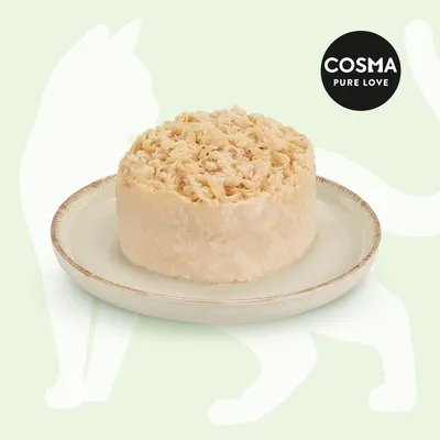 Cosma Pure Love. Gezeigte Portion Hühnerfleisch auf einem Teller, geeignet für Katzen.