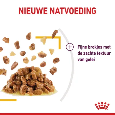 NIEUWE NATVOEDING. Fijne brokjes met de zachte textuur van gelei, getoond als natvoer in stukjes en gelei op een witte achtergrond.