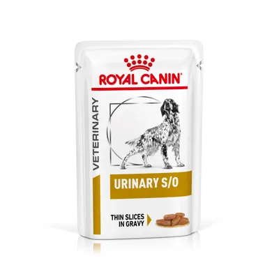 Royal Canin Veterinary Urinary S/O, dünne Stücke in Sosse. Verpackung mit Hundebild und Produktname.