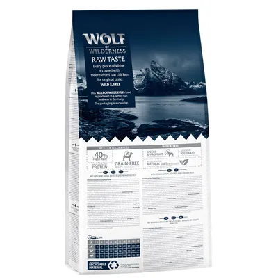 Wolf of Wilderness Raw Taste, 40 % fresh meat, grain-free, made in Germany. Tableau d’alimentation visible en bas du paquet. Texte principal en anglais.