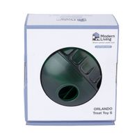 Zöld műanyag labda nyílással, alkalmas jutalomfalatok vagy száraztáp töltésére.