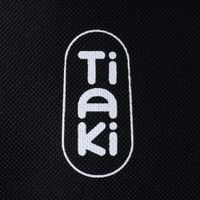 Tiaki. Nome del marchio su sfondo nero.