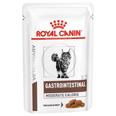 Royal Canin Veterinary Gastrointestinal Moderate Calorie kattenvoer, thin slices in gravy, afbeelding van kat en brokjes op de verpakking.