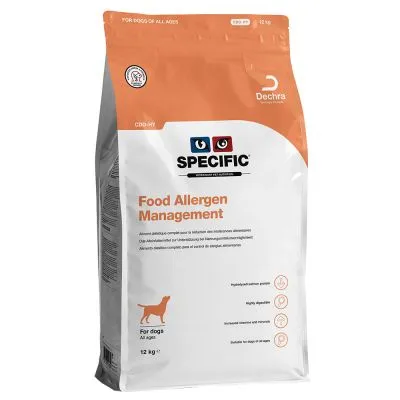 Balení SPECIFIC Food Allergen Management pro psy všech věkových kategorií, 12 kg. Viditelný text: Dechra, For dogs All ages, hydrolyzované proteiny, vysoká stravitelnost. Balení SPECIFIC Food Allergen Management pro psy všech věkových kategorií, 12 kg. Viditelný text: Dechra, For dogs All ages, hydrolyzované proteiny, vysoká stravitelnost.
