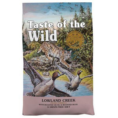 Sac Taste of the Wild Rocky Mountain Feline Formula, with roasted venison & smoked salmon, a grain-free diet. Illustration de puma et cerf devant une cascade. Texte en anglais.