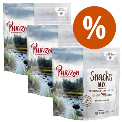Purizon Snacks Mix pre dospelé mačky, 40 g, s kuracím, jahňacím, hovädzím a rybou. Balenie troch vreciek, označenie zľavy symbolom %. Viditeľný text: Gently Freeze-Dried.